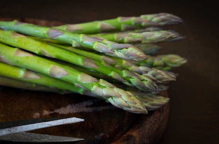 How to Tell If Asparagus Is Bad