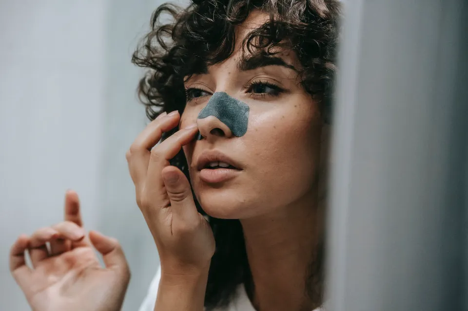How to Remove Blackheads with Vaseline - Is It Really Work?